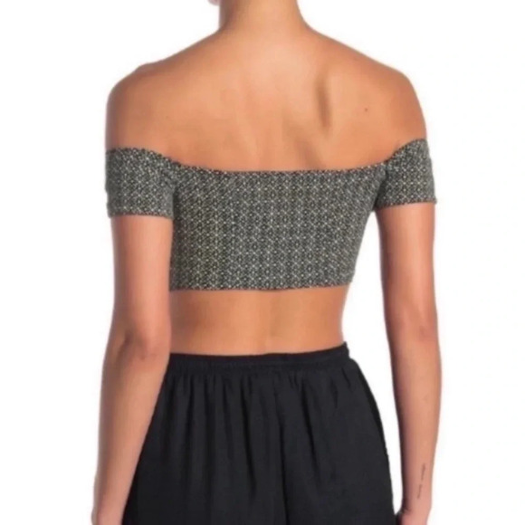 Free People black off the shoulder Lucky Now Brami crop top L NWT - Picture 2 of 6